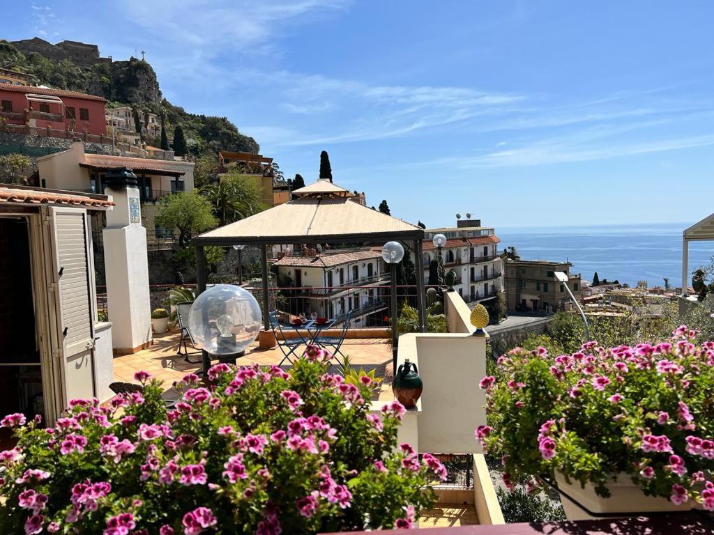 Il Terrazzo Di Marlu Villa Taormina Luaran gambar